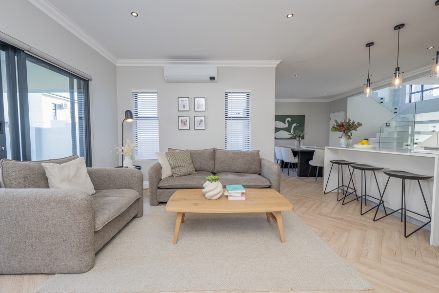 3 Bedroom Property for Sale in Sandown Western Cape